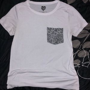 Plain White Tee w/ Flower Pocket